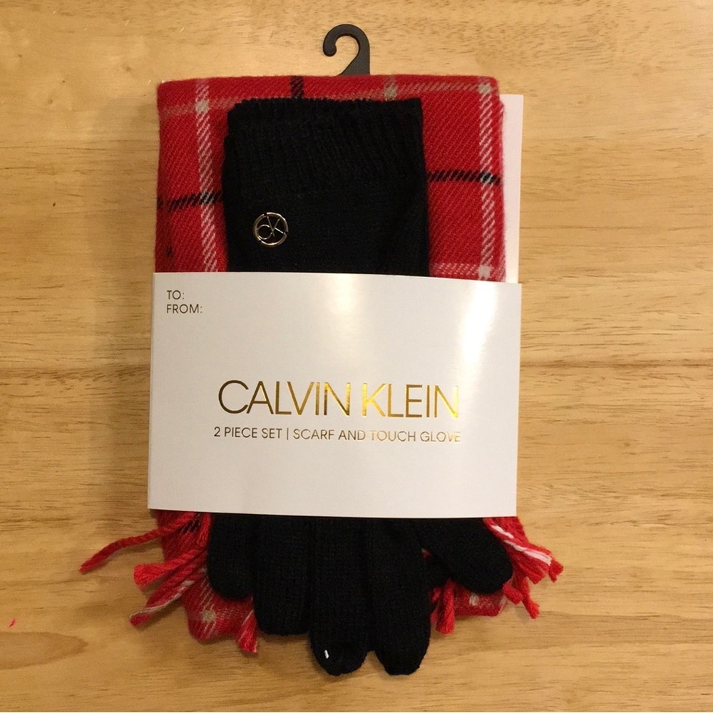 CALVIN KLEIN Red Black Plaid Scarf & Glove 2 Piece Set NWT